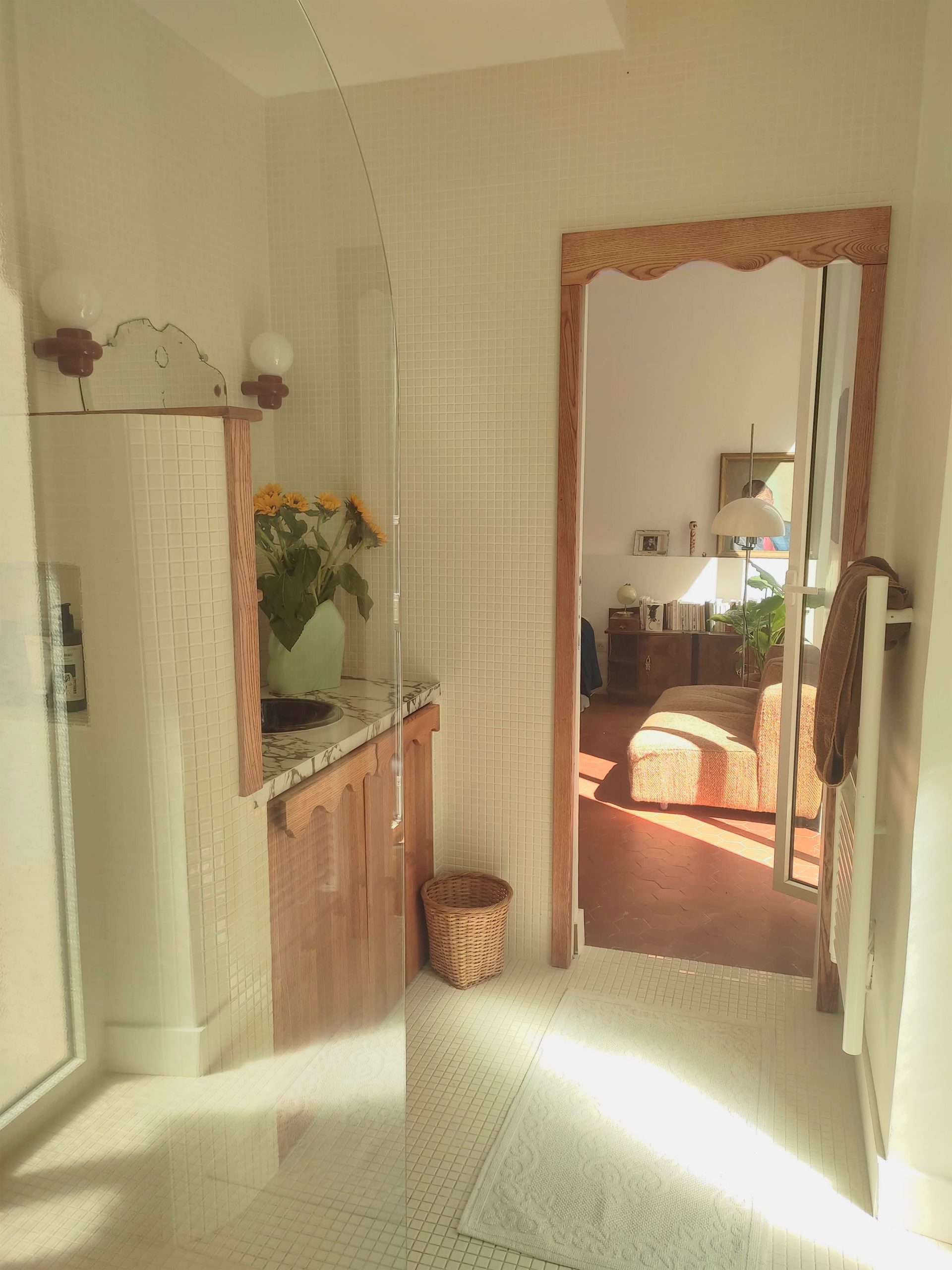 Rénovation d'une salle de bain à Marseille. Maison d'un particulier. Par l'Architecte d'intérieur et décoratrice Margaux Talpaert. Style moderne et éclectique.