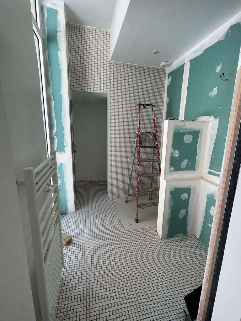 photo salle de bain avant travaux de rénovation
